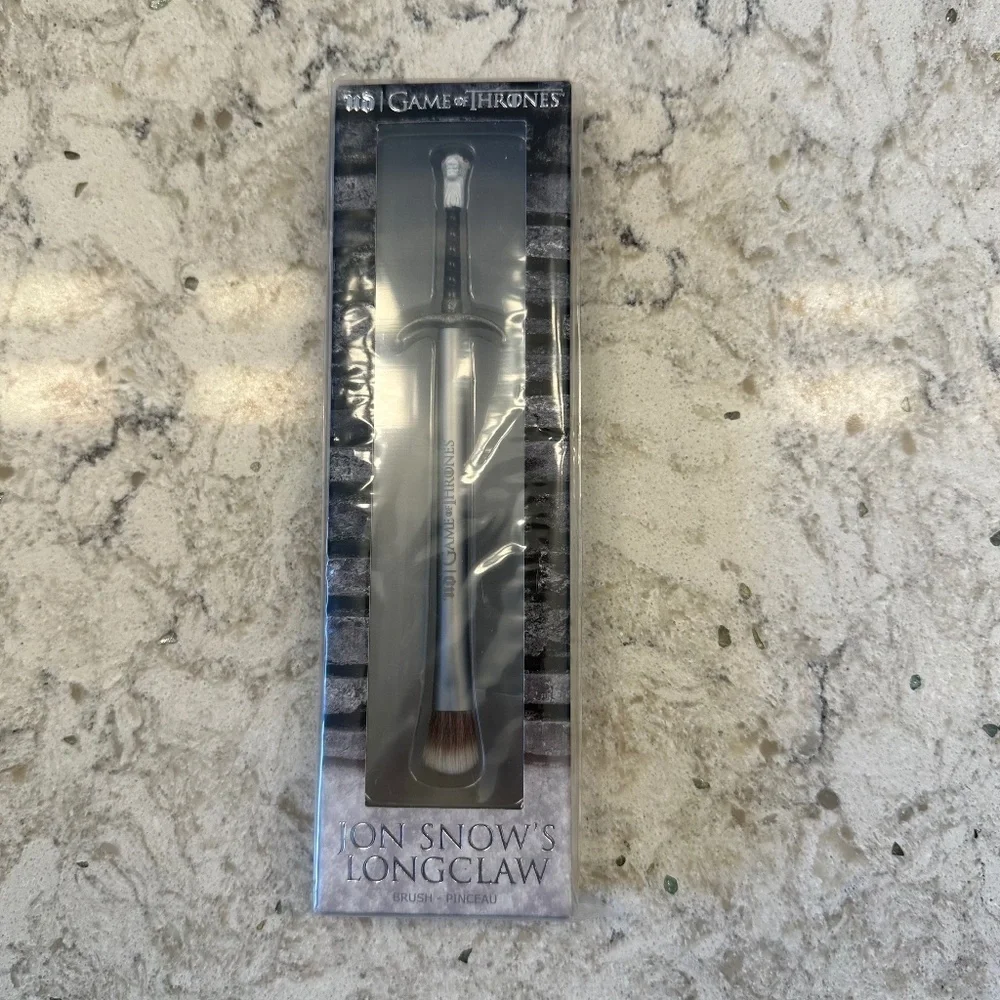 Urban Decay Games of Thrones Jon Snow Longclaw Eyeshadow Brush